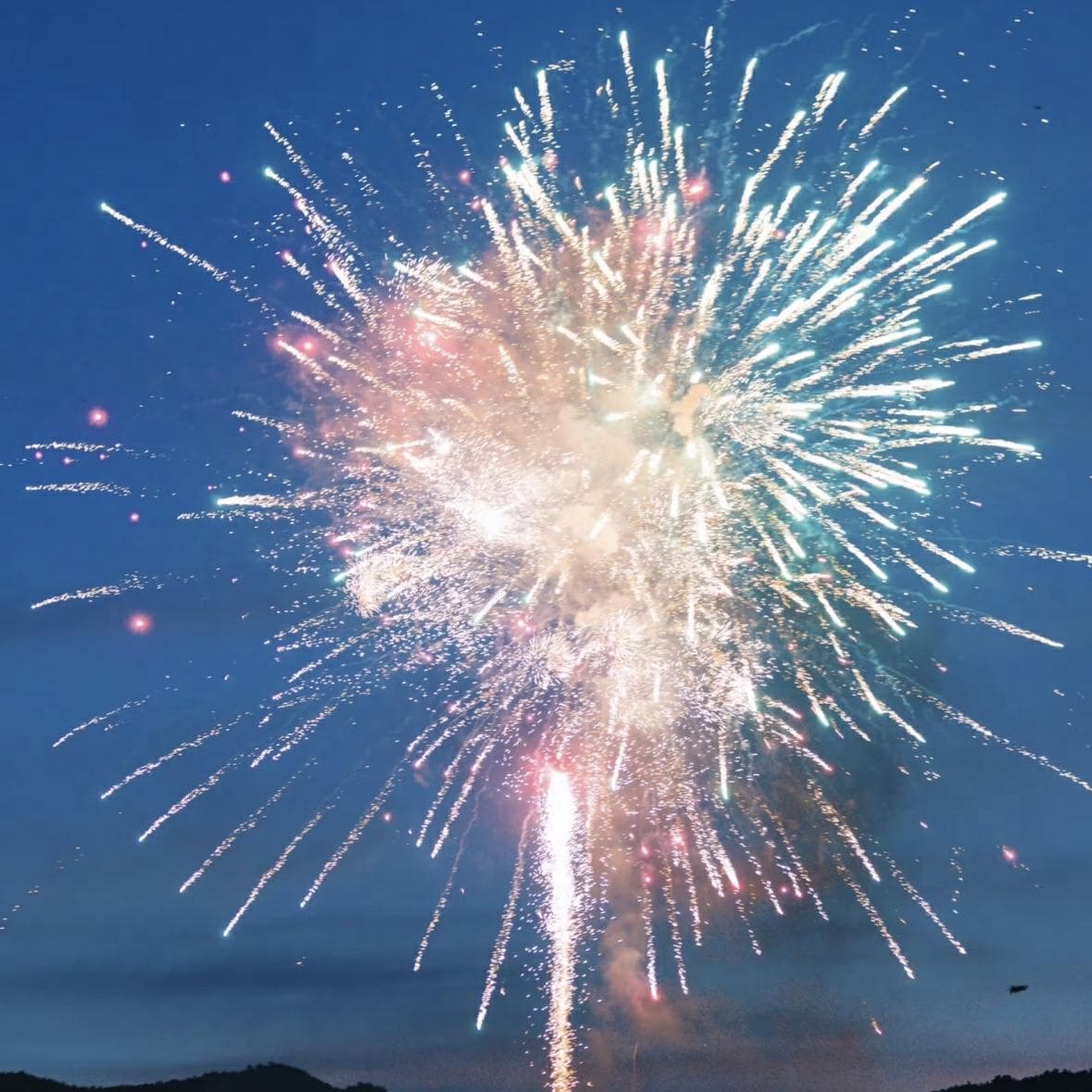 合伙人优选 |   华语R&B开启跨年梦幻派对